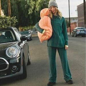 NWT FP Free People Movement Ready to Go Set Size Medium Evergreen